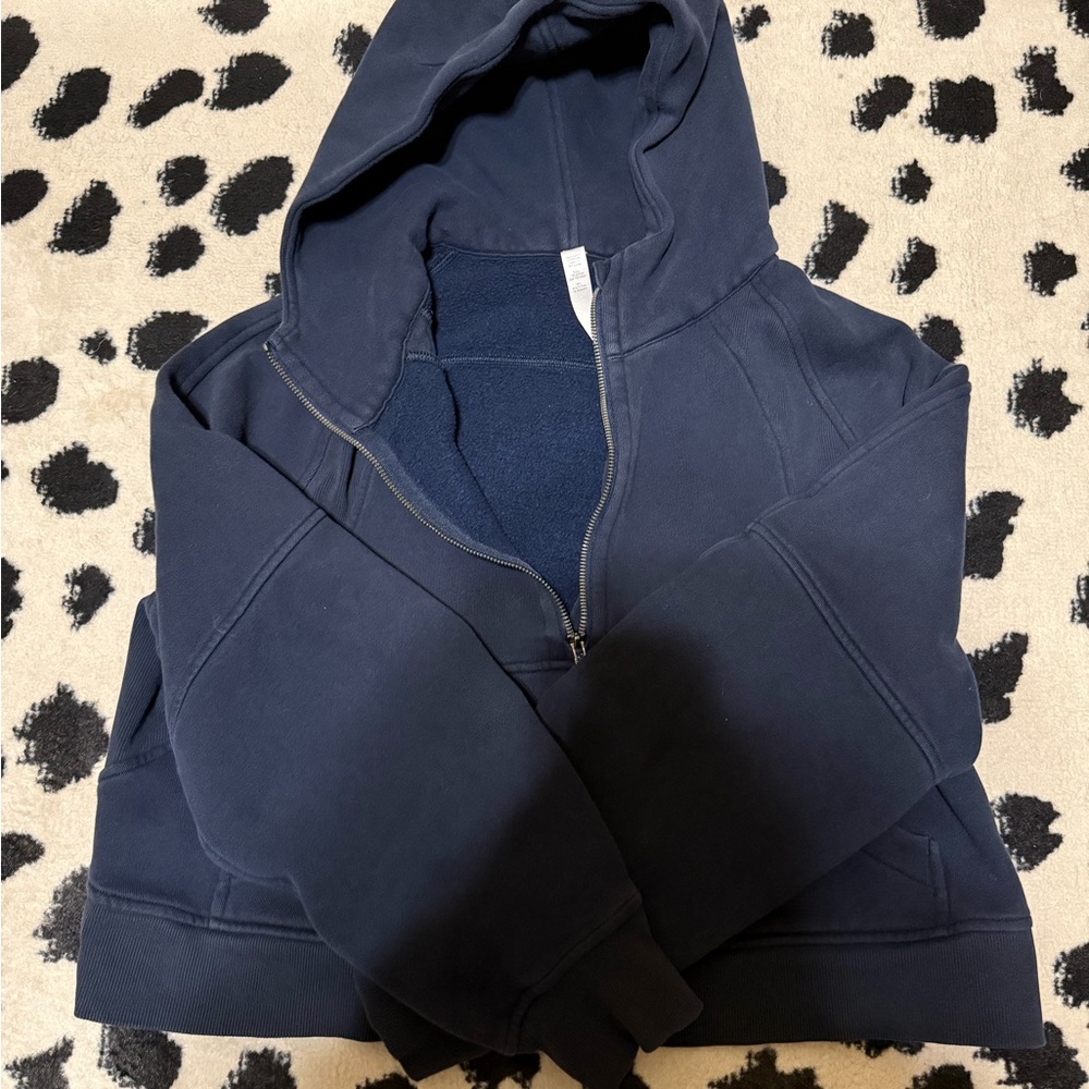 lululemon athletica Scuba Navy cropped hoodie